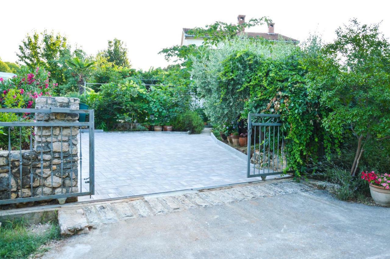 Apartment Zoja Pinezići 외부 사진